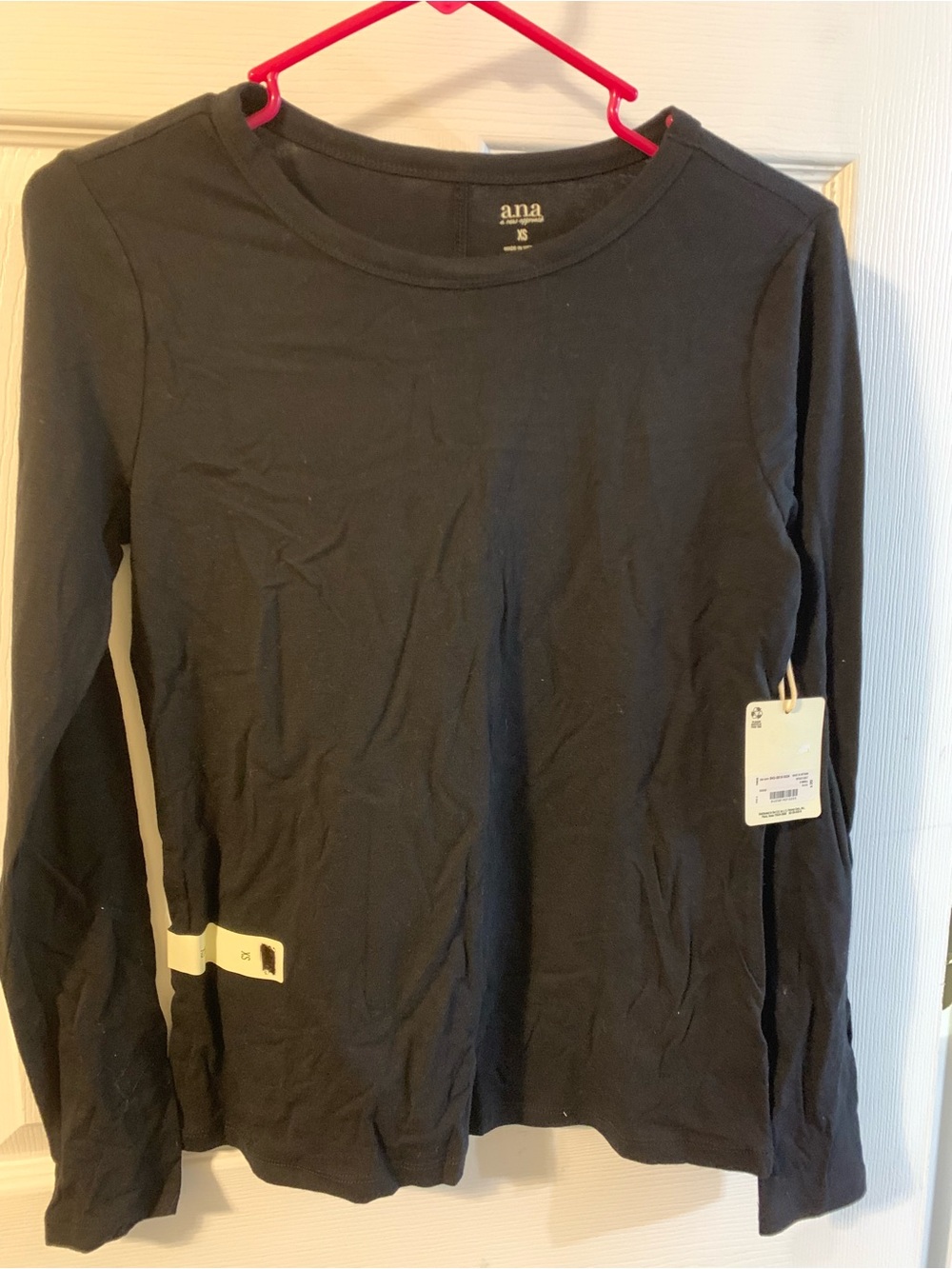 a.n.a. NWT’s size XS black pullover lightweight long sleeve shirt